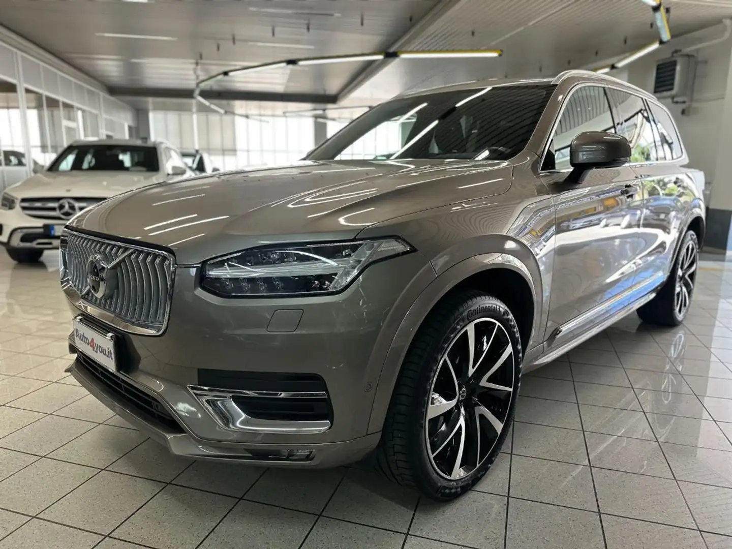 Volvo XC90 B5 AWD auto 7 posti Inscription UNI PROP - IVA ESP Oro - 2