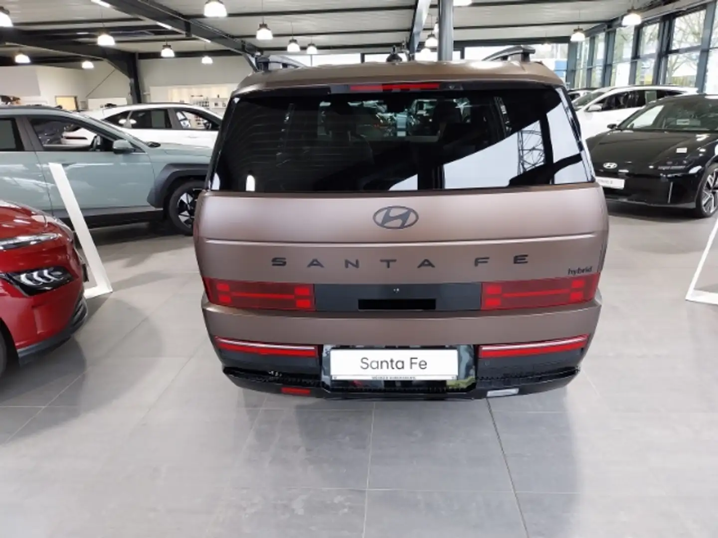 Hyundai SANTA FE 1.6 T-GDI Hybrid 158 kW 4WD Blackline EU6e HUD Niv Braun - 2