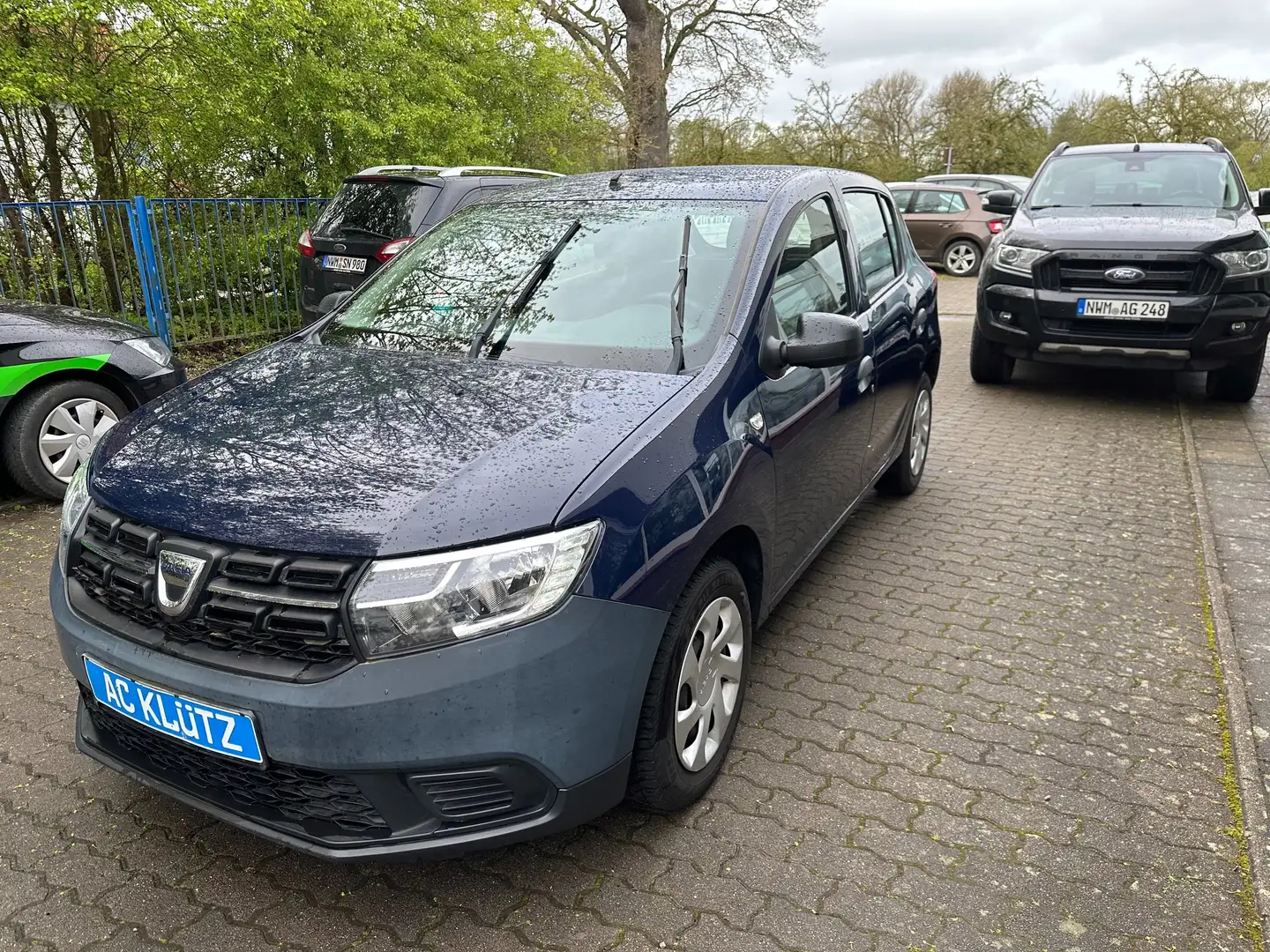 Dacia Sandero Essentiel - 2