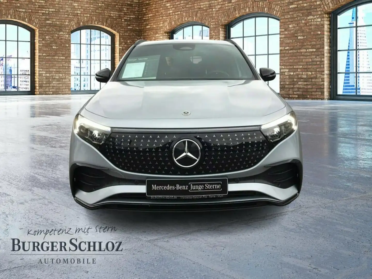 Mercedes-Benz EQA 300 4MATIC AMG/AHK/KAMERA/LED Plateado - 2