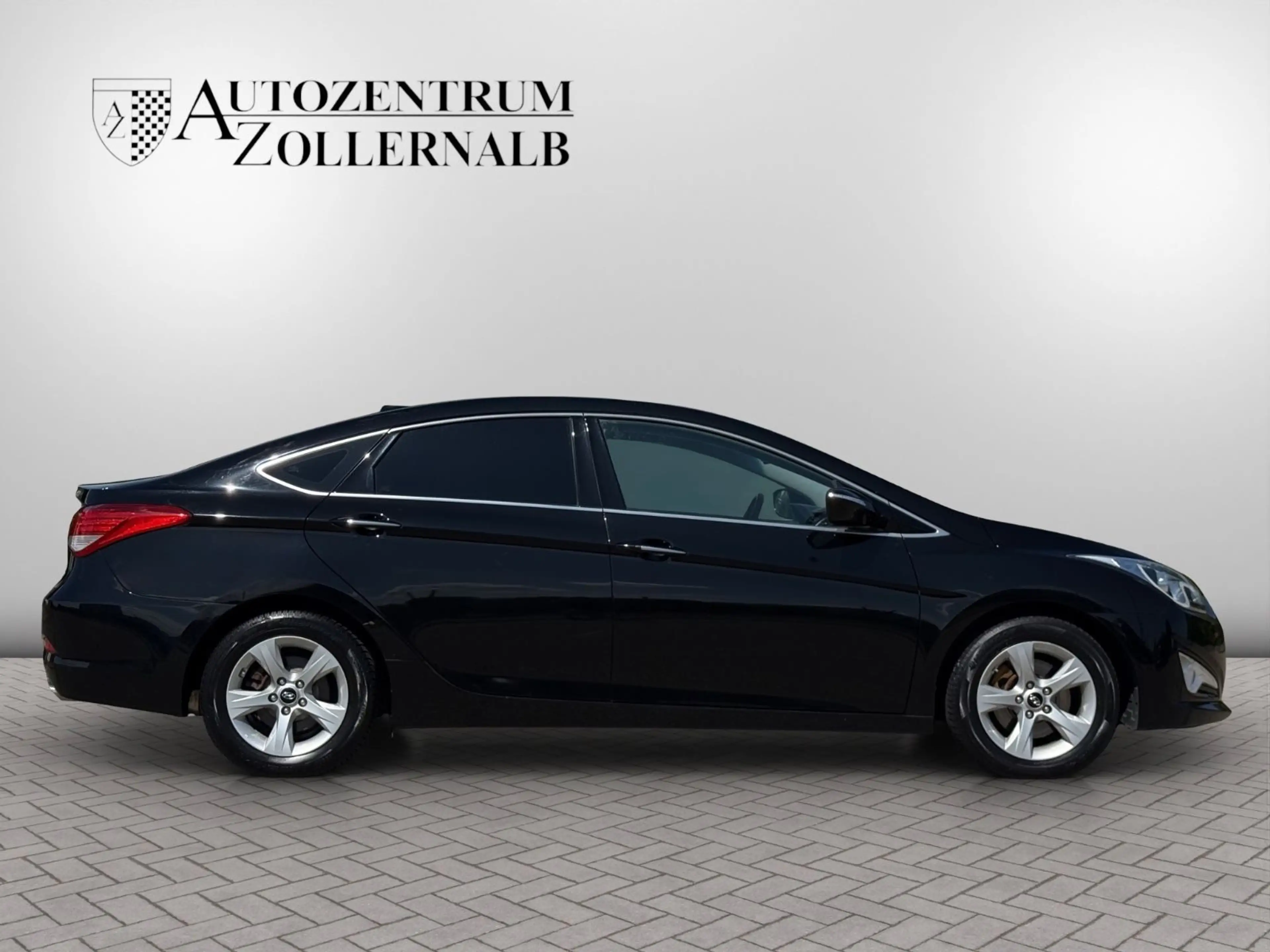 Hyundai i40 1.7 CRDi Autom. Style *NAVI*KAMERA*KEYLESS* — photo 7