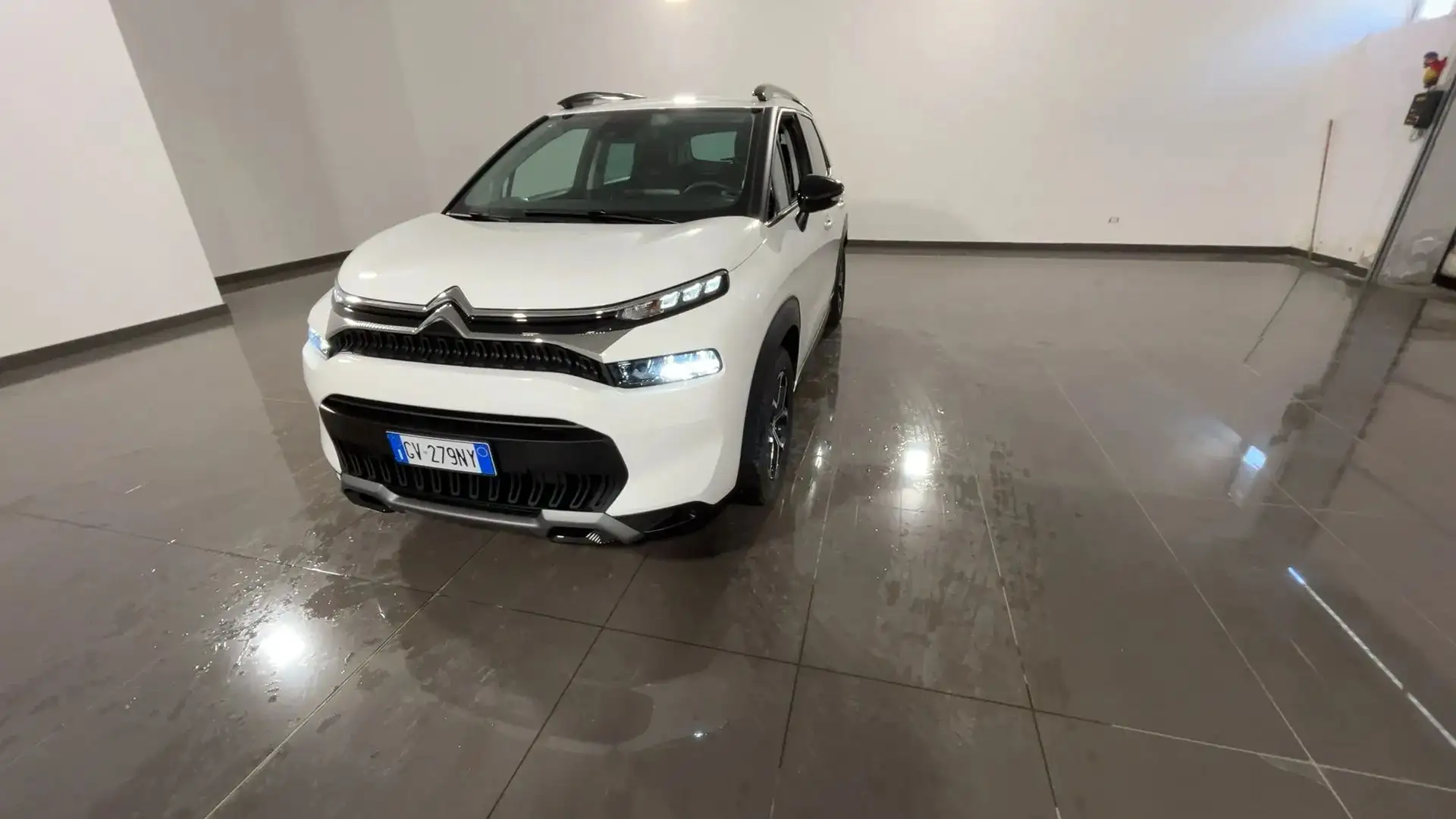 Citroen C3 C3 Aircross 1.5 bluehdi Plus s&s 110cv Weiß - 1