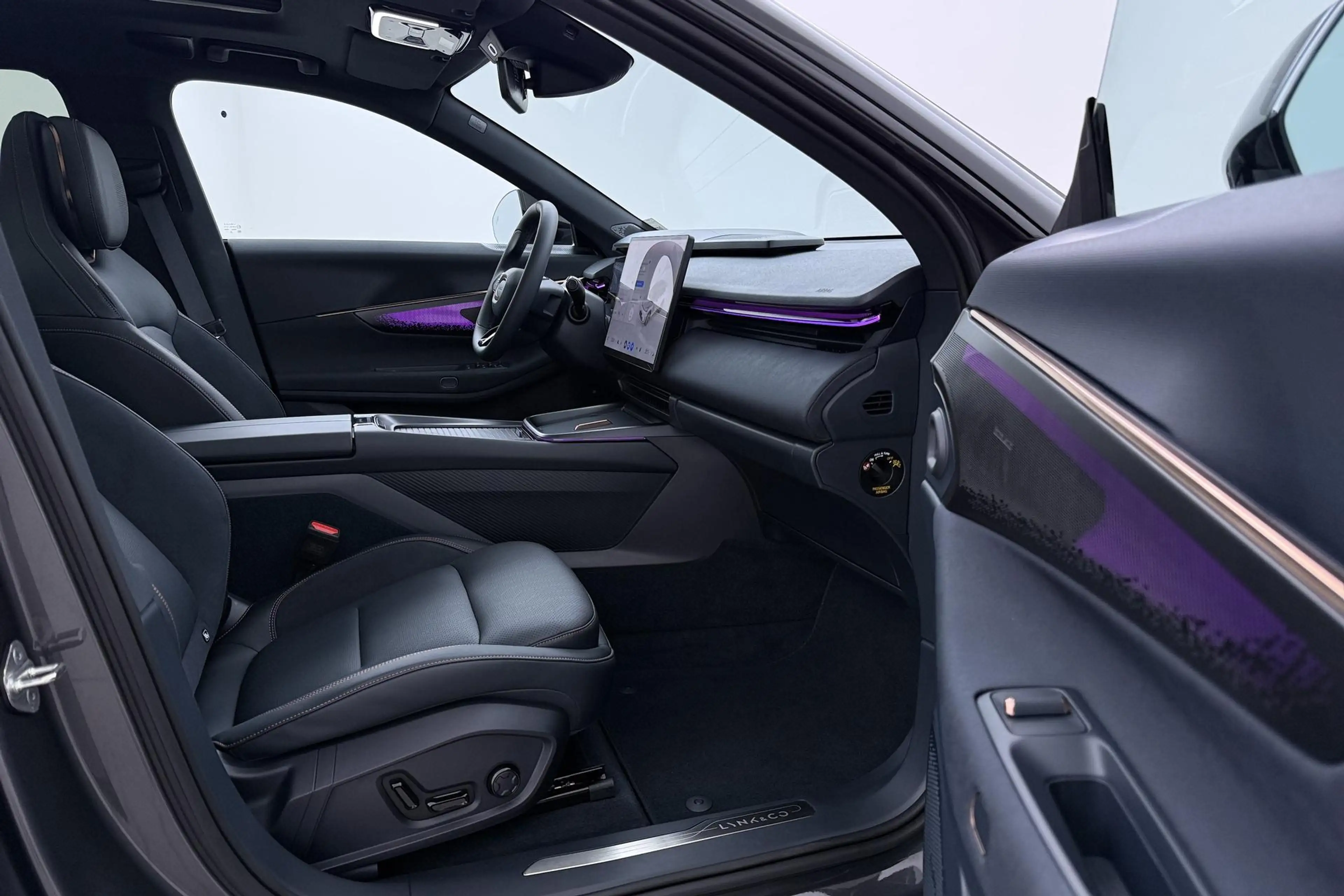 Lynk & Co 08 Lynk&co 1.5 More HEICO SPORTIV | ACC | Panoramadak — photo 5