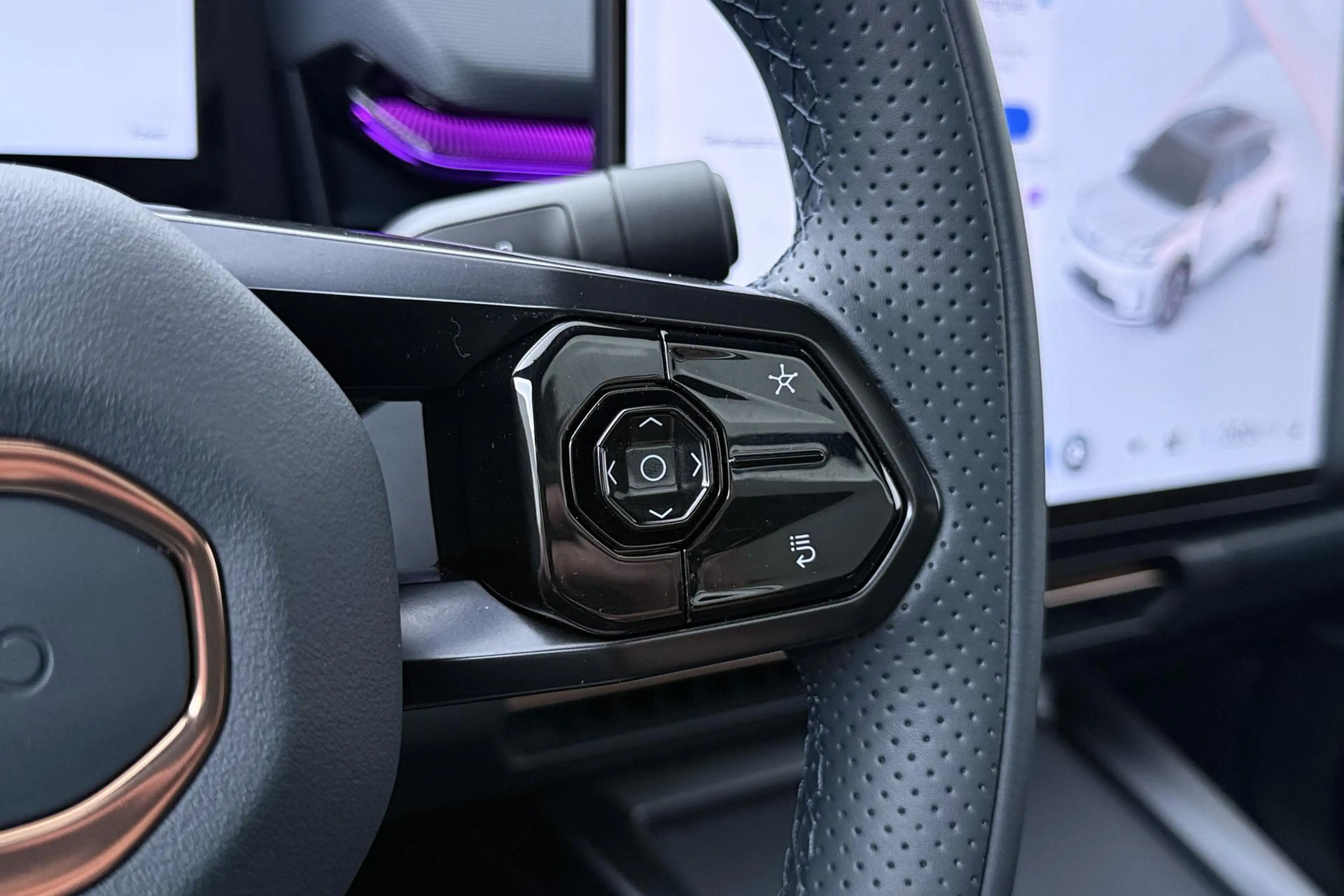 Lynk & Co 08 Lynk&co 1.5 More HEICO SPORTIV | ACC | Panoramadak — photo 42
