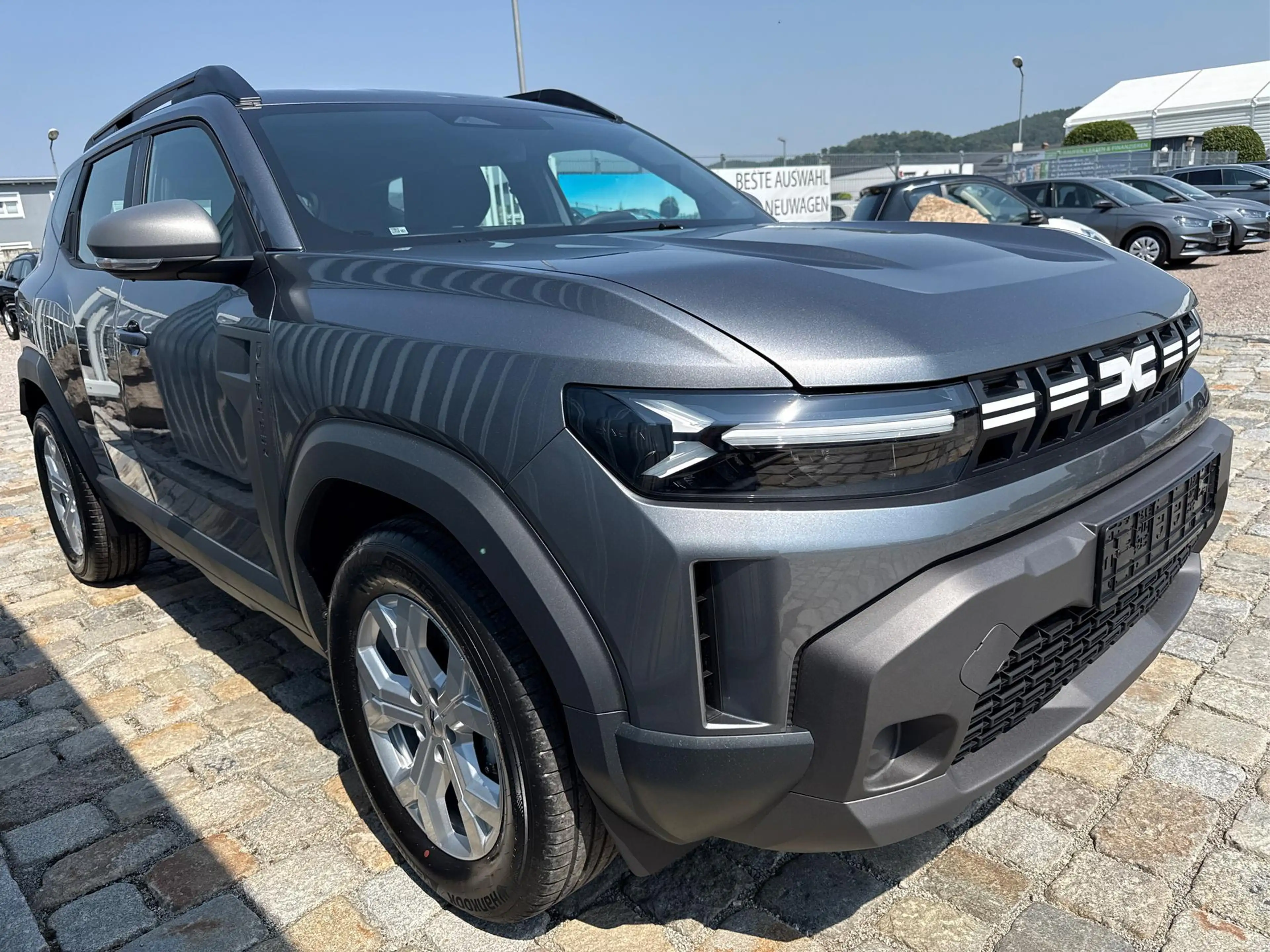 Dacia Duster Expression-Mild hybrid TCe -103 kW / 140 PS-6 G... — photo 3