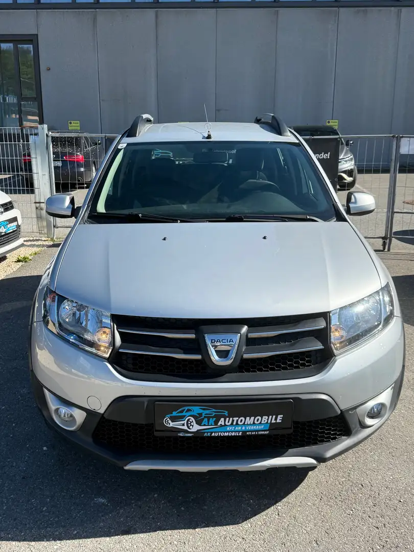 Dacia Sandero Stepway dCi 90 Grau - 2