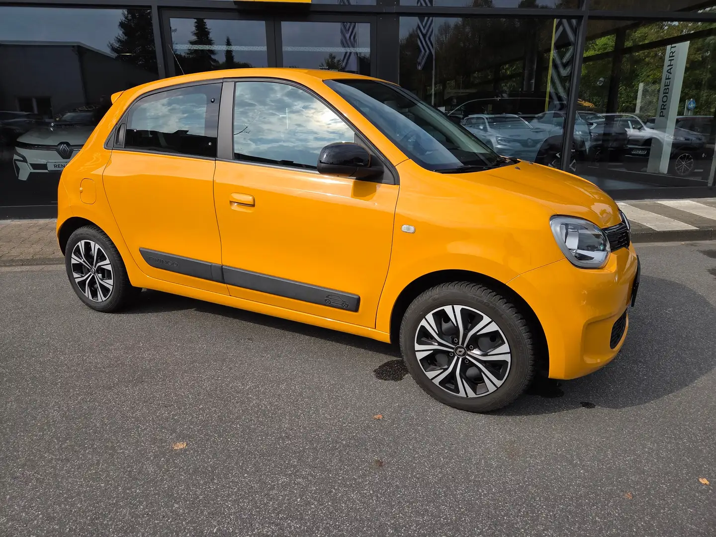 Renault Twingo Zen Jaune - 1