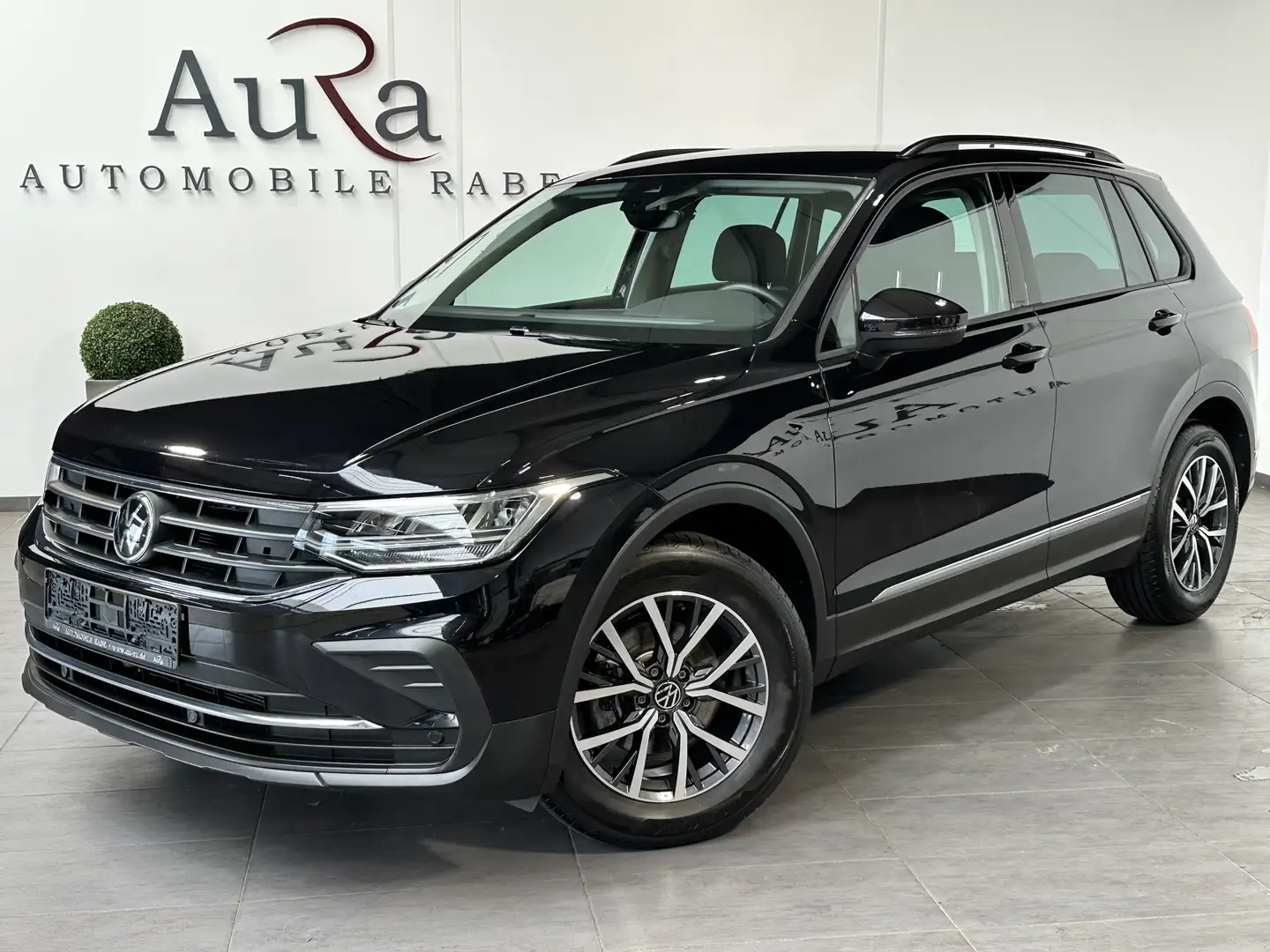 Volkswagen Tiguan 1.5 TSI DSG Life LED+ACC+KAMERA+KEYLESSGO Schwarz - 2