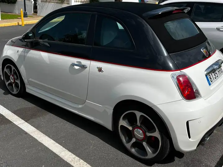 Abarth 500C 2011, foto 3