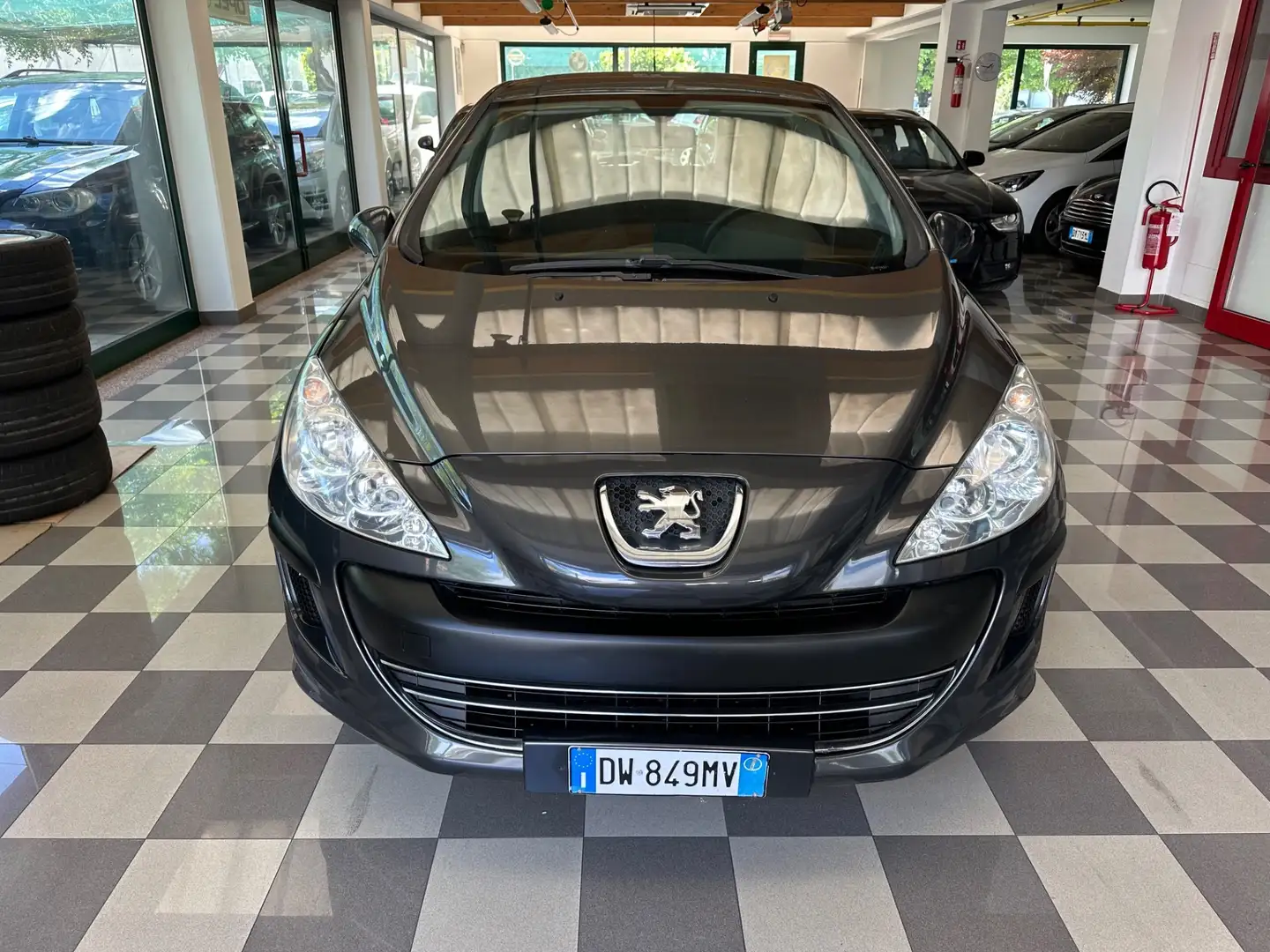 Peugeot 308 Peugeot 308 1.4 VTi 95CV 5p. Premium Grigio - 2