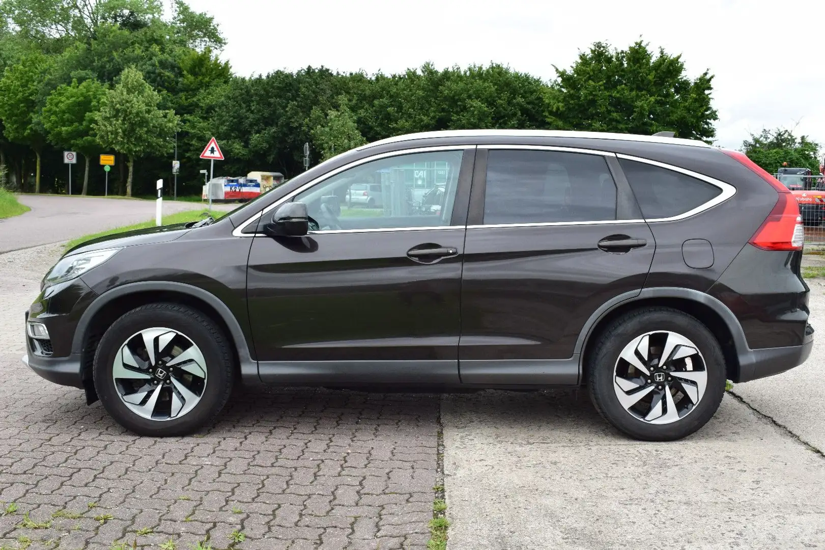 Honda CR-V Lifestyle 4WD ALLWETTER*AHK*RFK*1.Hand - 2