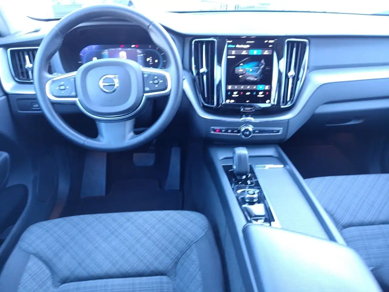 Volvo XC60 B4 (d) AWD automatico Core, миниатюра 15
