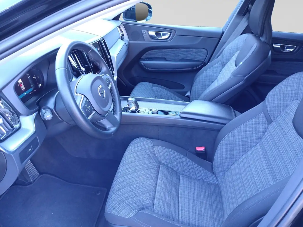 Volvo XC60 B4 (d) AWD automatico Core, миниатюра 10