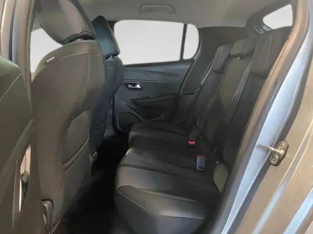 Peugeot 208 view 8
