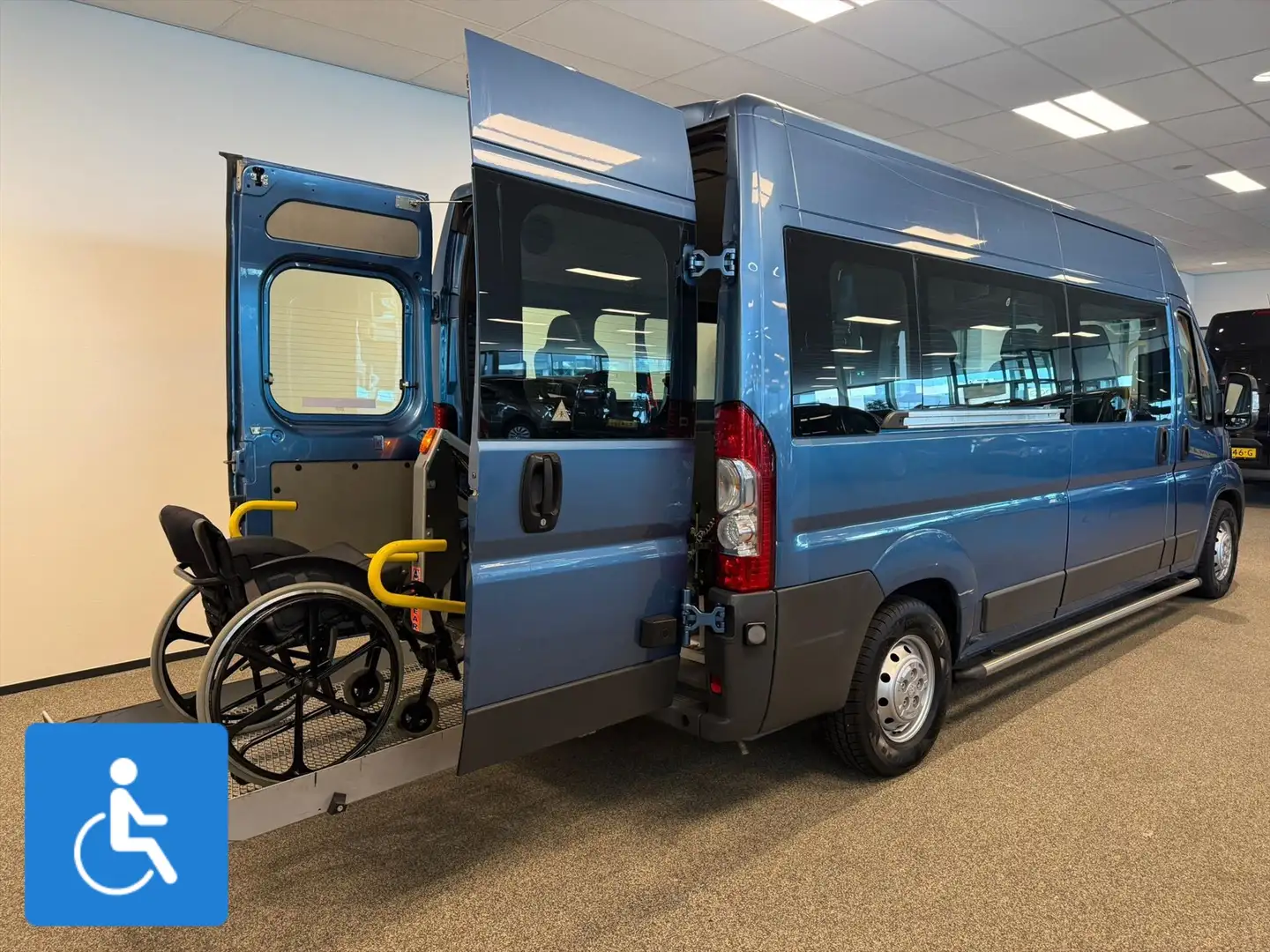 Peugeot Boxer L3H2 Groepsvervoer Rolstoelbus (airco) Blauw - 2