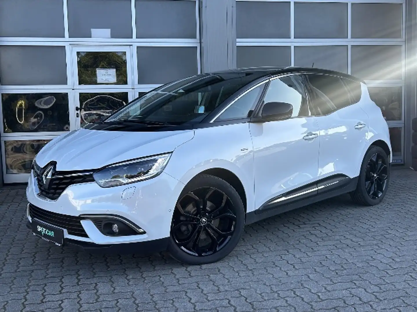 Renault Scenic Black Edition Alcantara HeadUp Bose Navi ACC Bílá - 1