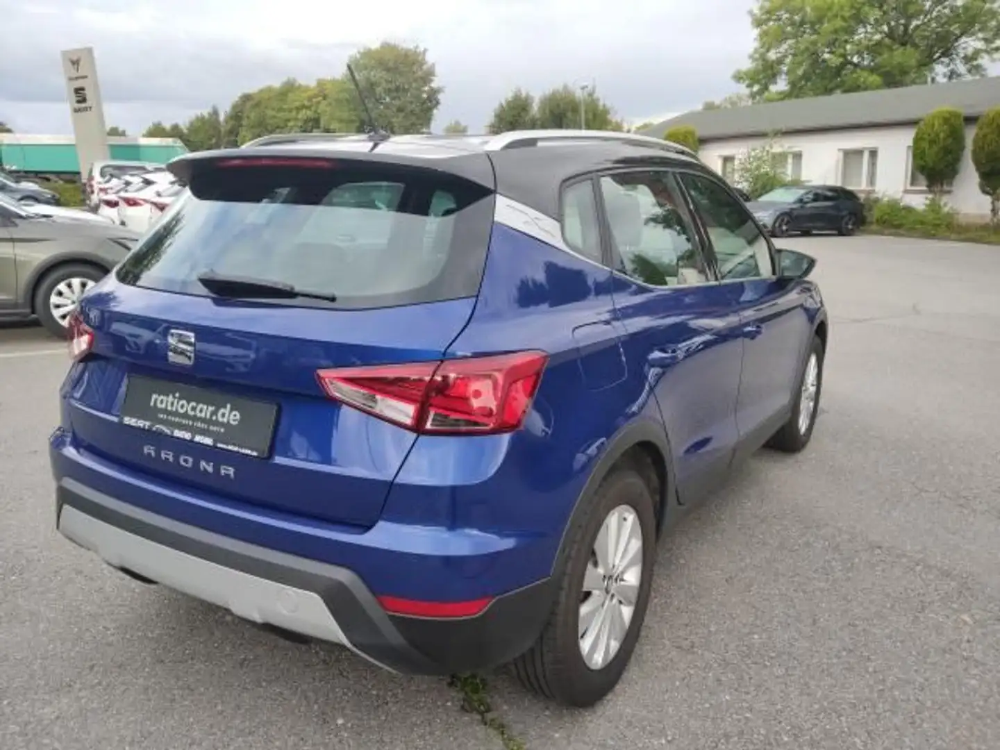 SEAT Arona ARONA XCELLENCE 1.0 ECO TSI SITZHEIZ. EINPARKH. Bleu - 2