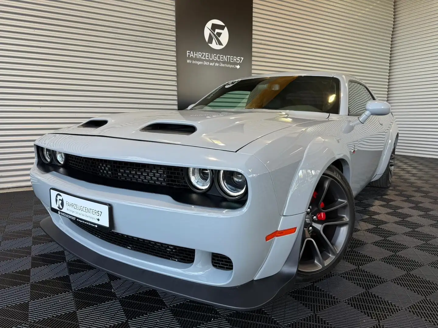 Dodge Challenger SCATPACK 6.4L /WIDEBODY/ALPINE®/RFK Gris - 1