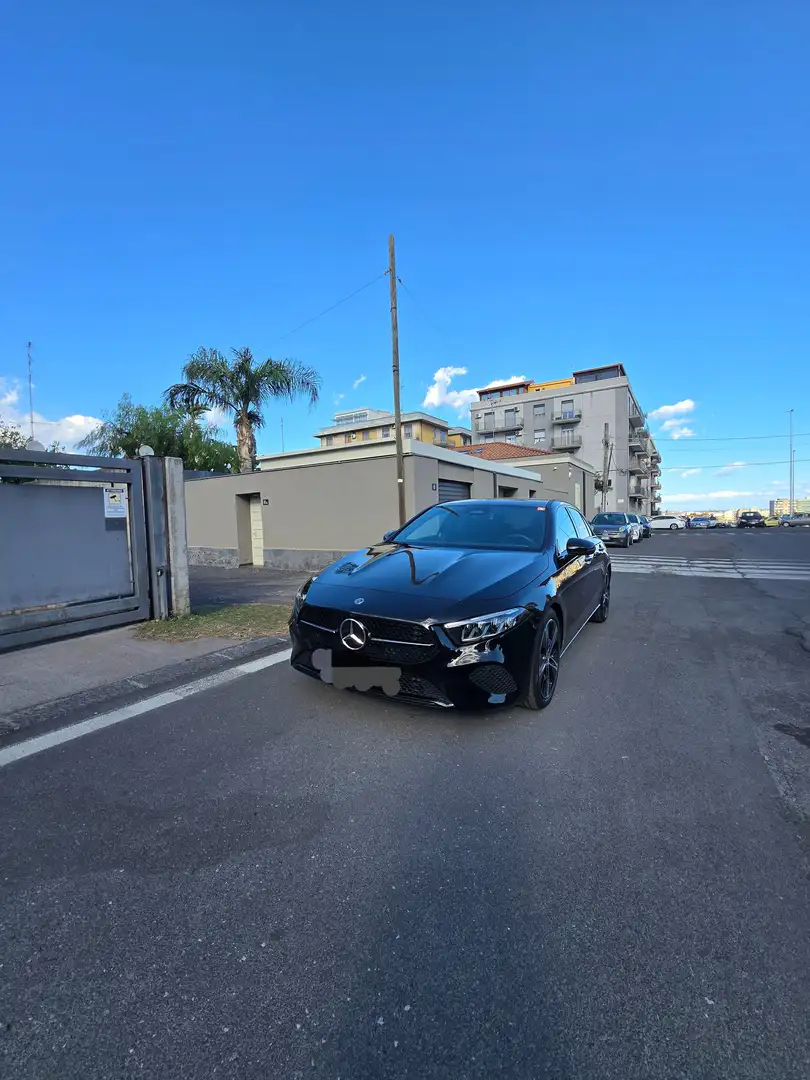 Mercedes-Benz A 200 A 200 d premium plus Night edition Černá - 2