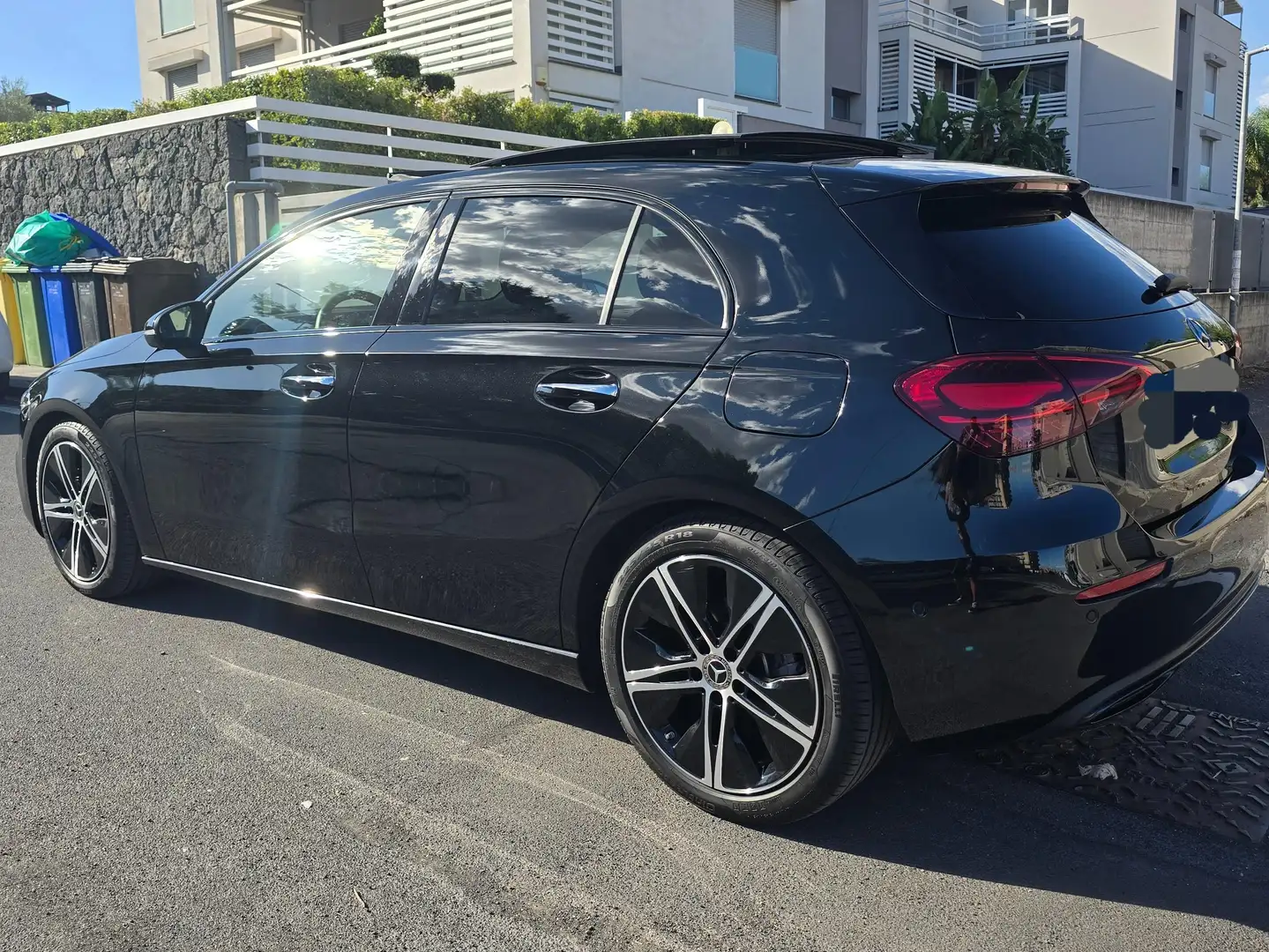 Mercedes-Benz A 200 A 200 d premium plus Night edition Černá - 1