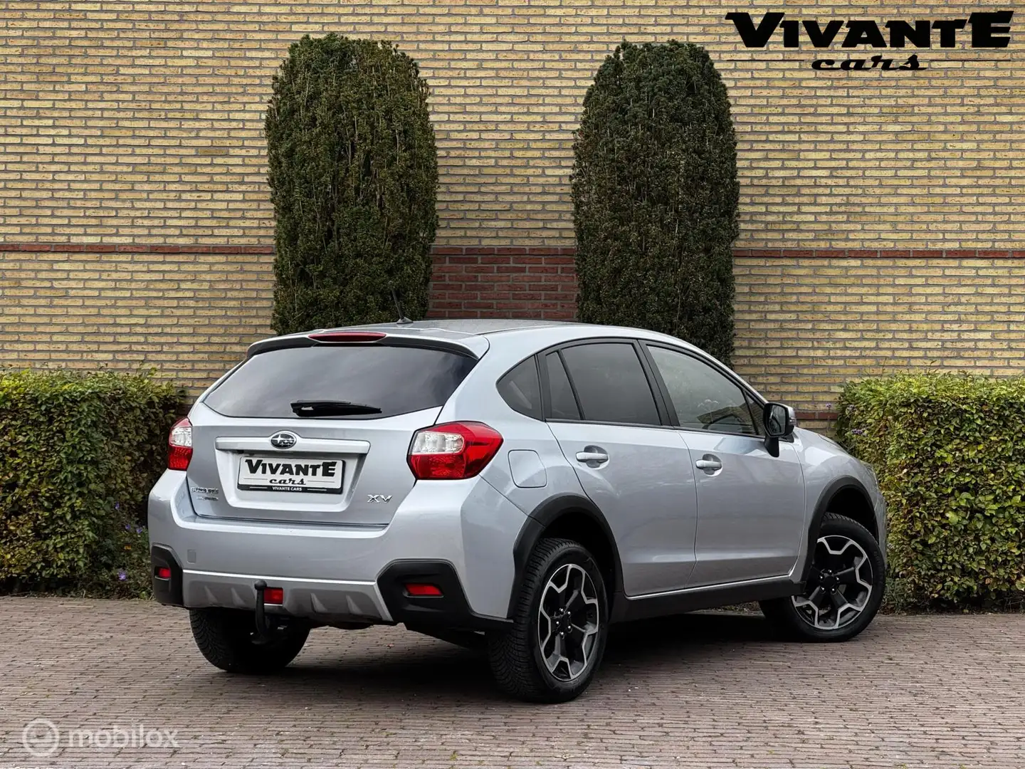 Subaru XV 2.0i Luxury Plus AWD AUT*Camera*Clima*Trekhaak*Sto Grigio - 2