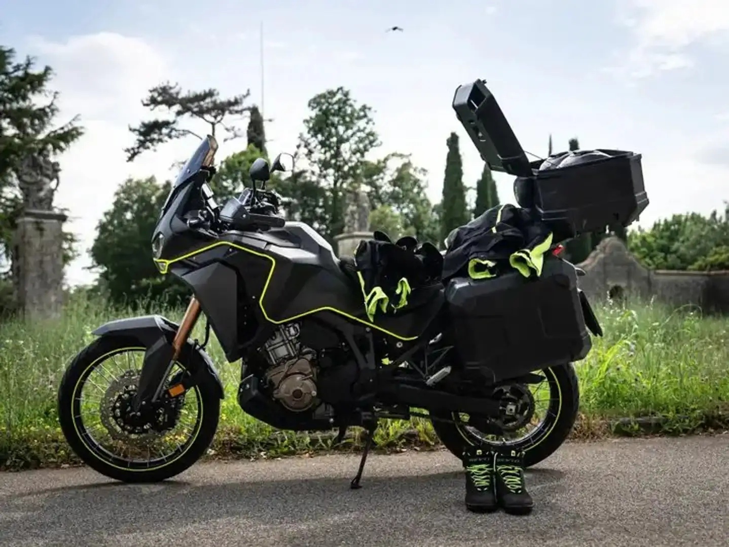 Honda CRF 1100 Noleggio, 1° pieno gratis Nero - 2