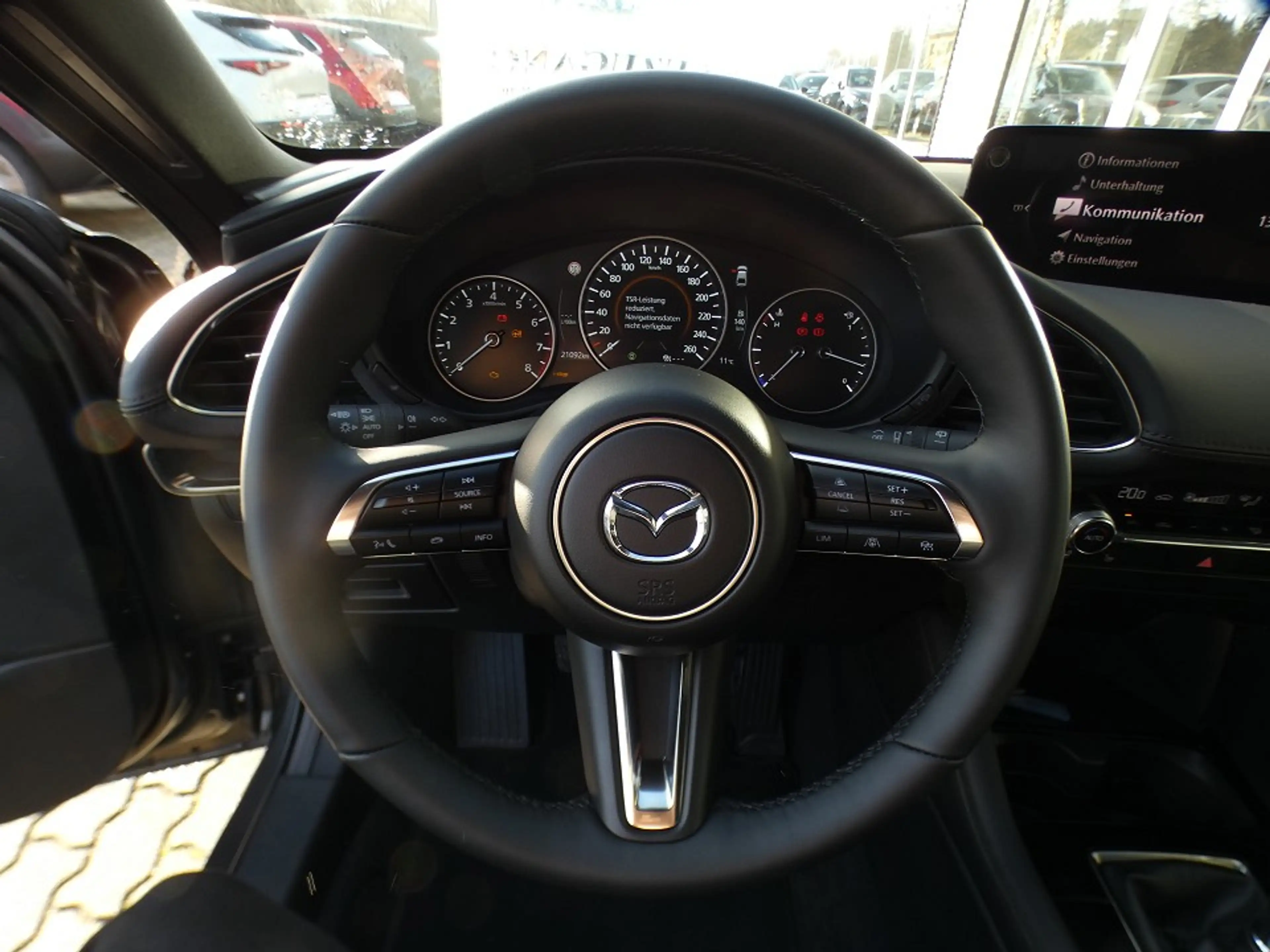 Mazda 3 2.5L e-SKYACTIV G 140ps 6MT FWD Takumi — photo 13