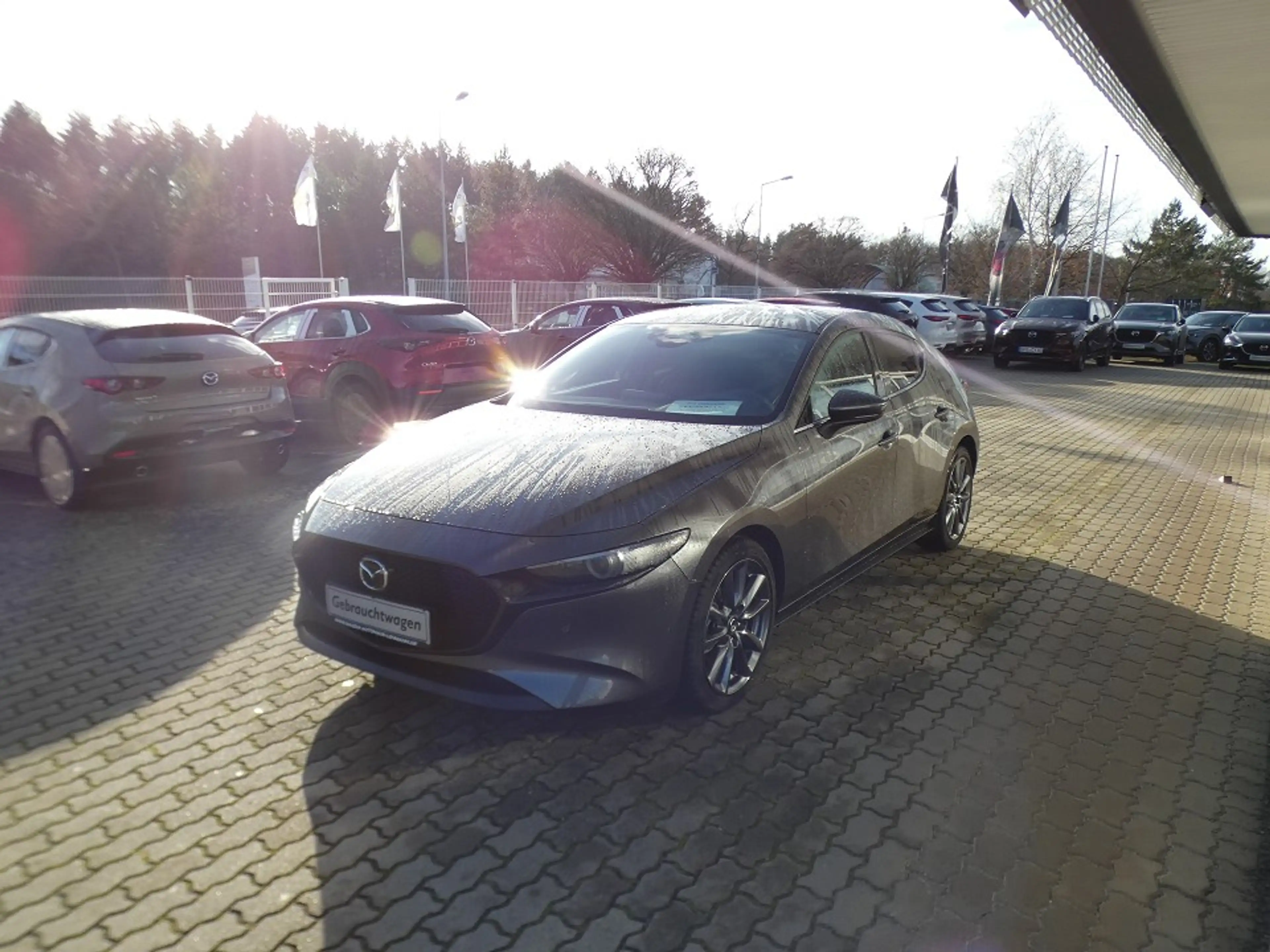 Mazda 3 2.5L e-SKYACTIV G 140ps 6MT FWD Takumi — photo 2