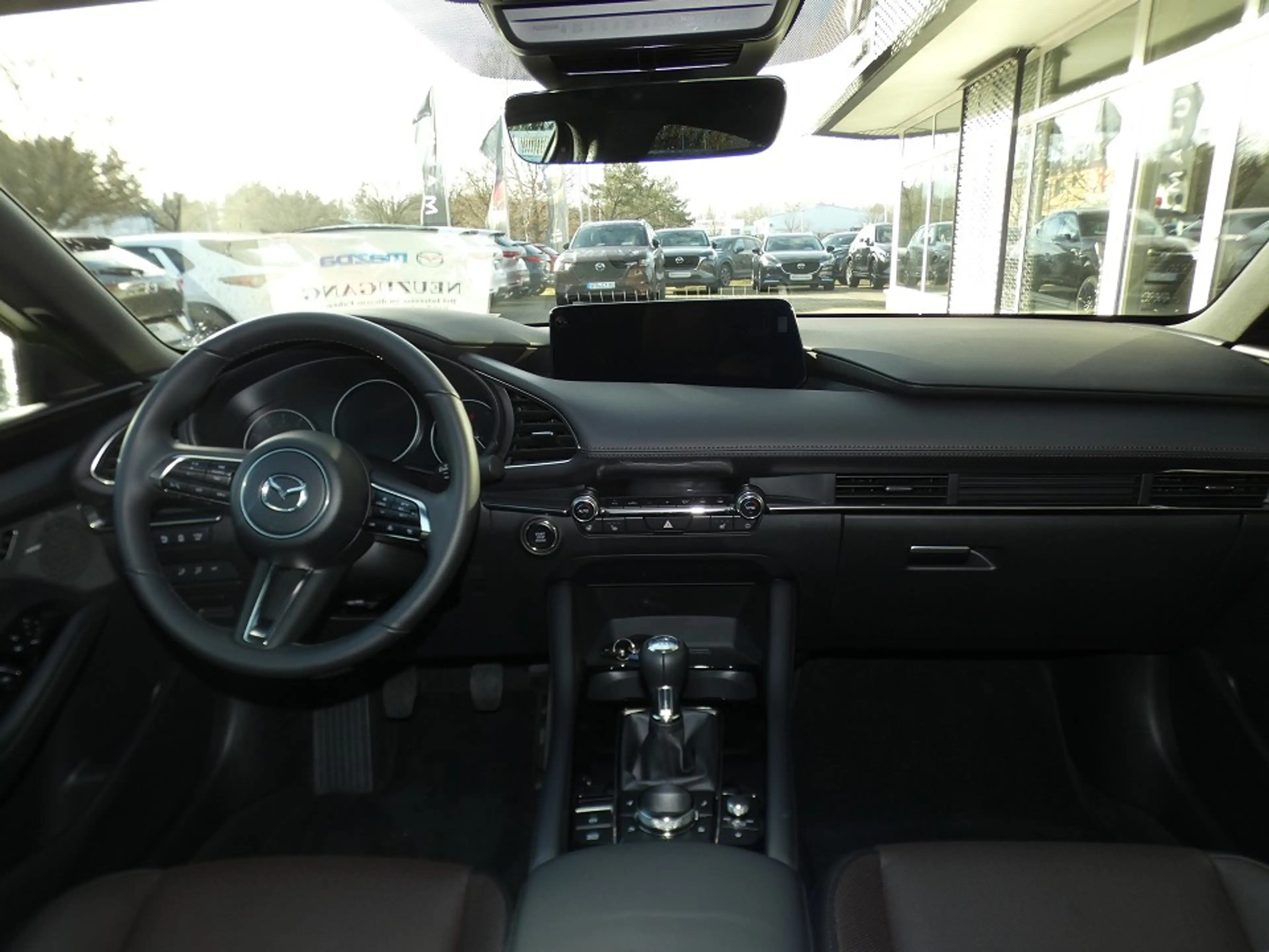 Mazda 3 2.5L e-SKYACTIV G 140ps 6MT FWD Takumi — photo 11