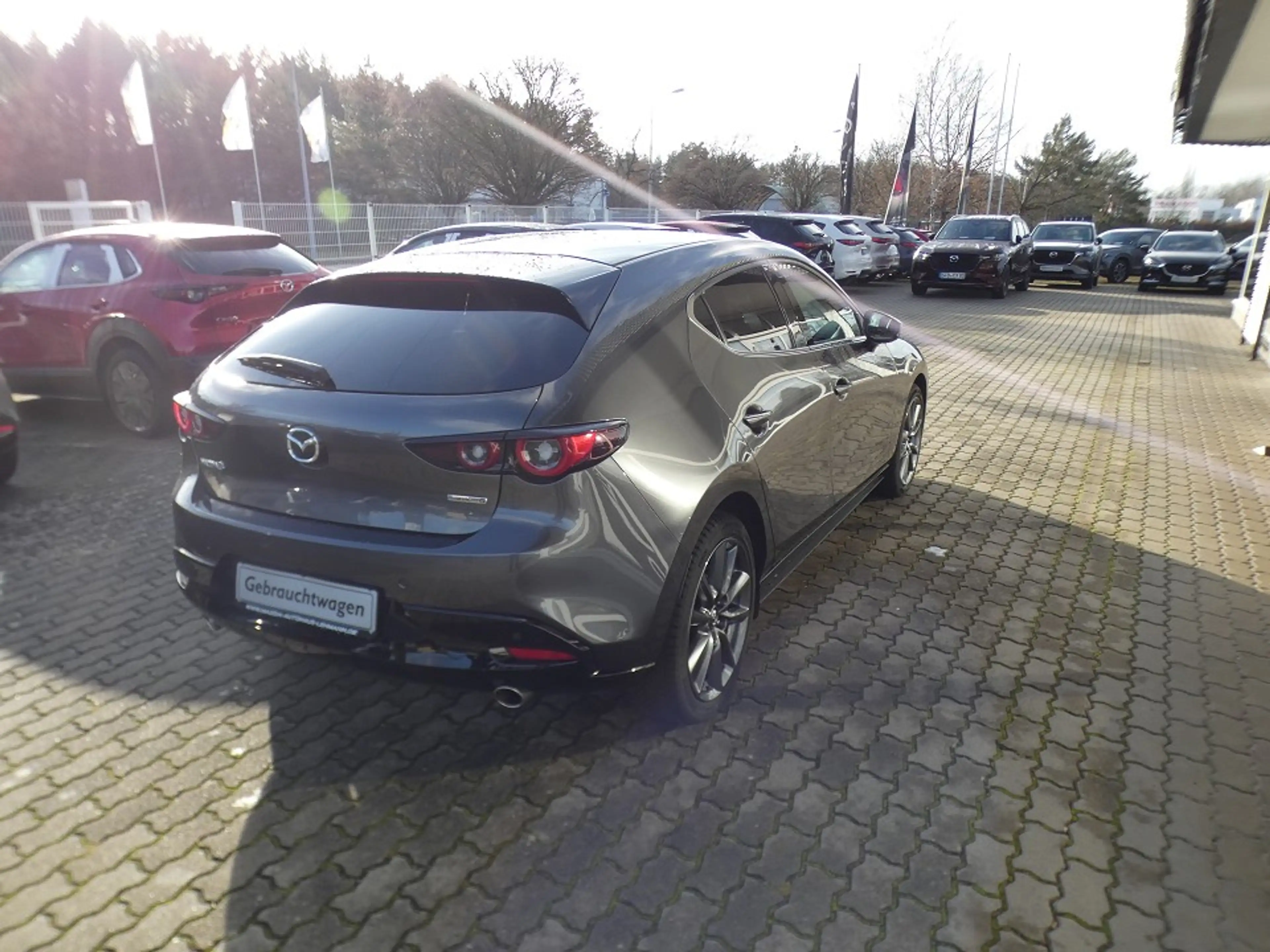 Mazda 3 2.5L e-SKYACTIV G 140ps 6MT FWD Takumi — photo 5