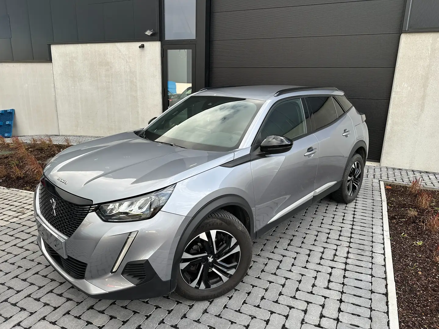 Peugeot 2008 2008 Allure Pack - Camera CarPlay Navi CruiseContr Argent - 2