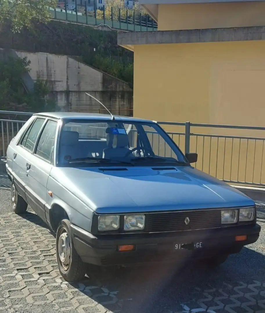 Renault R 11 GTC - 1