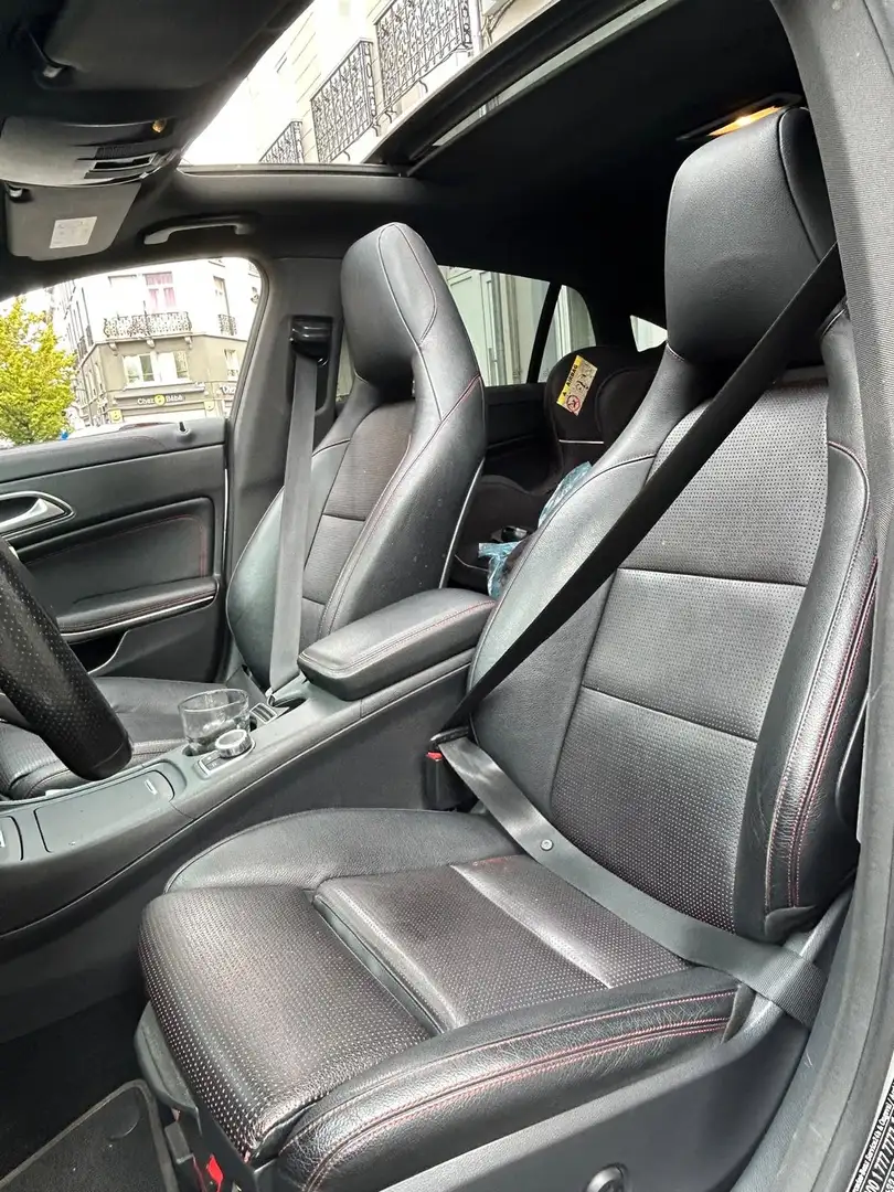 Mercedes-Benz CLA 200 pack Amg Gris - 2