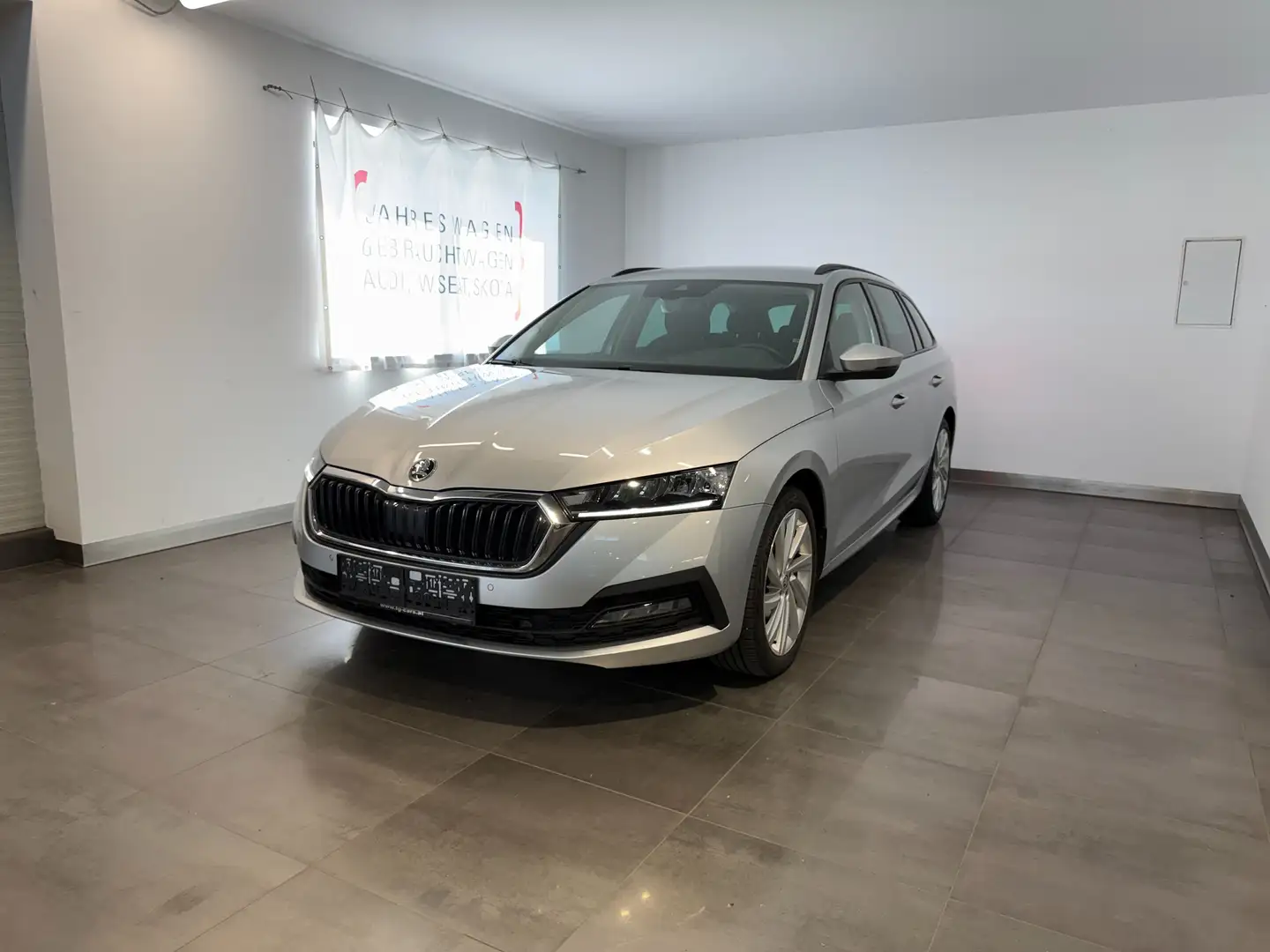 Skoda Octavia 2.0 TDI Ambition 4x4 FLA NAVI KAMERA AMBIENTE Grau - 2