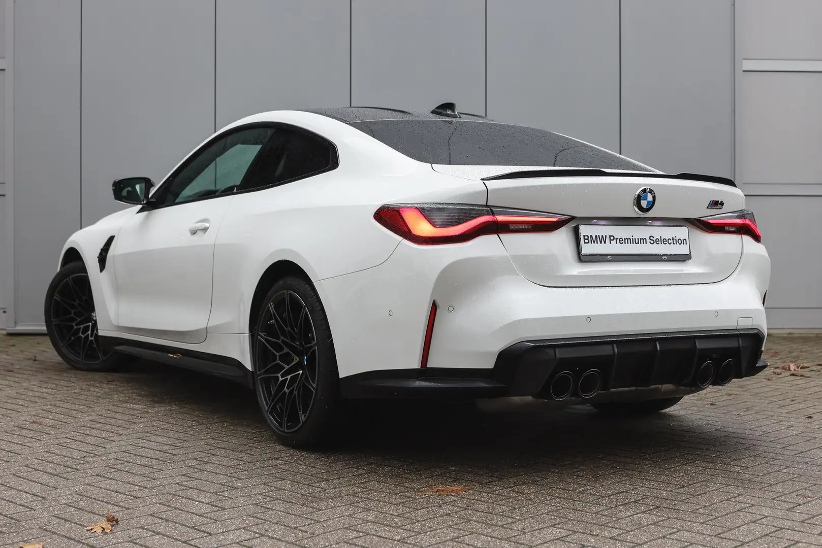BMW M4 4-serie Coupé Competition High Executive Automaat Wit - 2