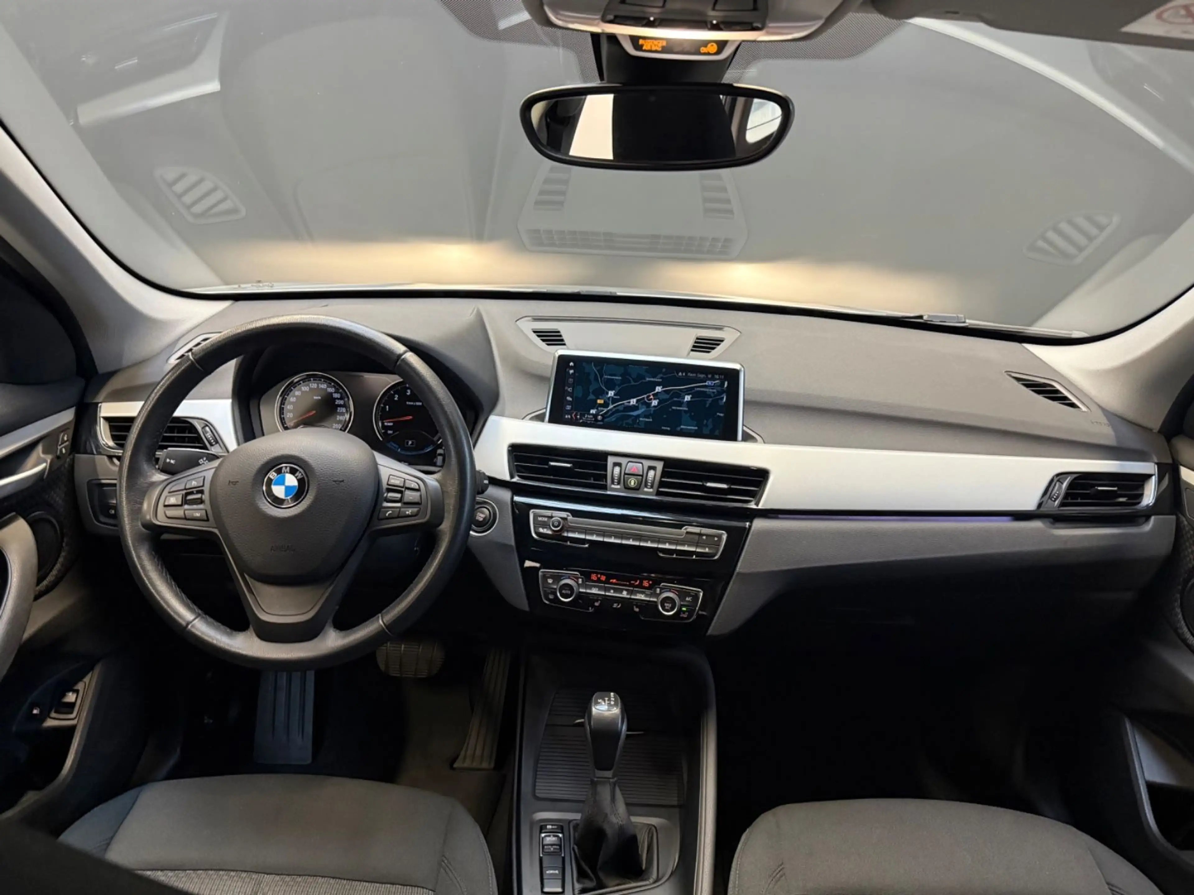 BMW X1 xDrive 25 e Navi/PDC/1. Hand — photo 13