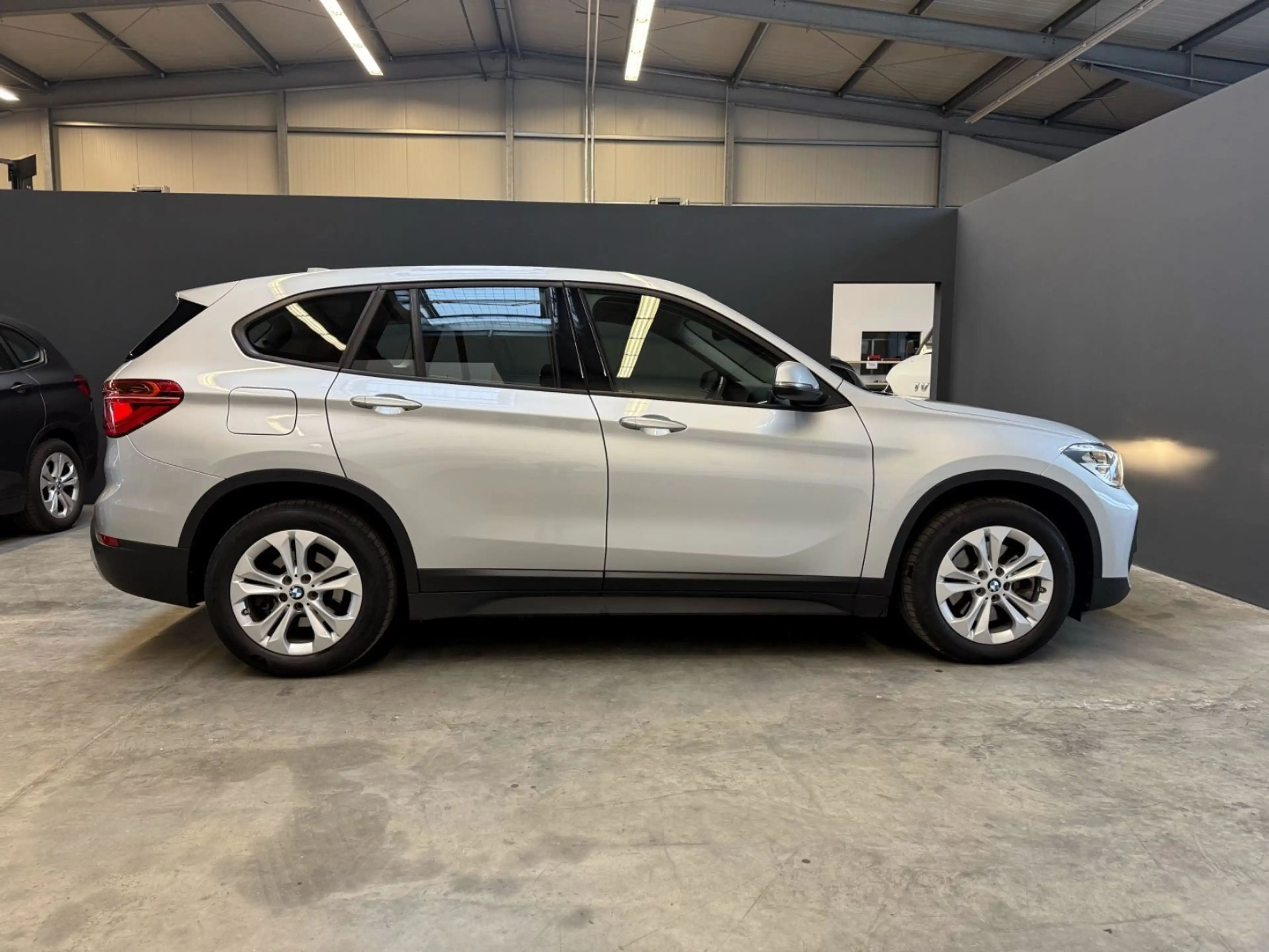 BMW X1 xDrive 25 e Navi/PDC/1. Hand — photo 6