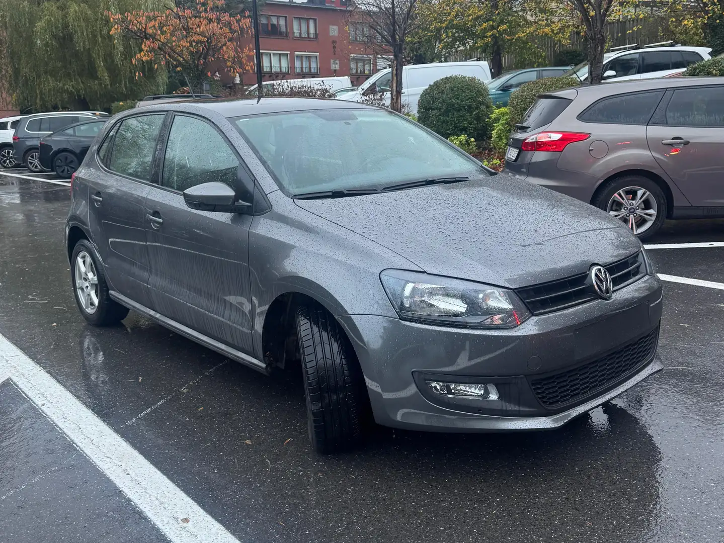 Volkswagen Polo Polo 1.2i Trendline Gris - 1