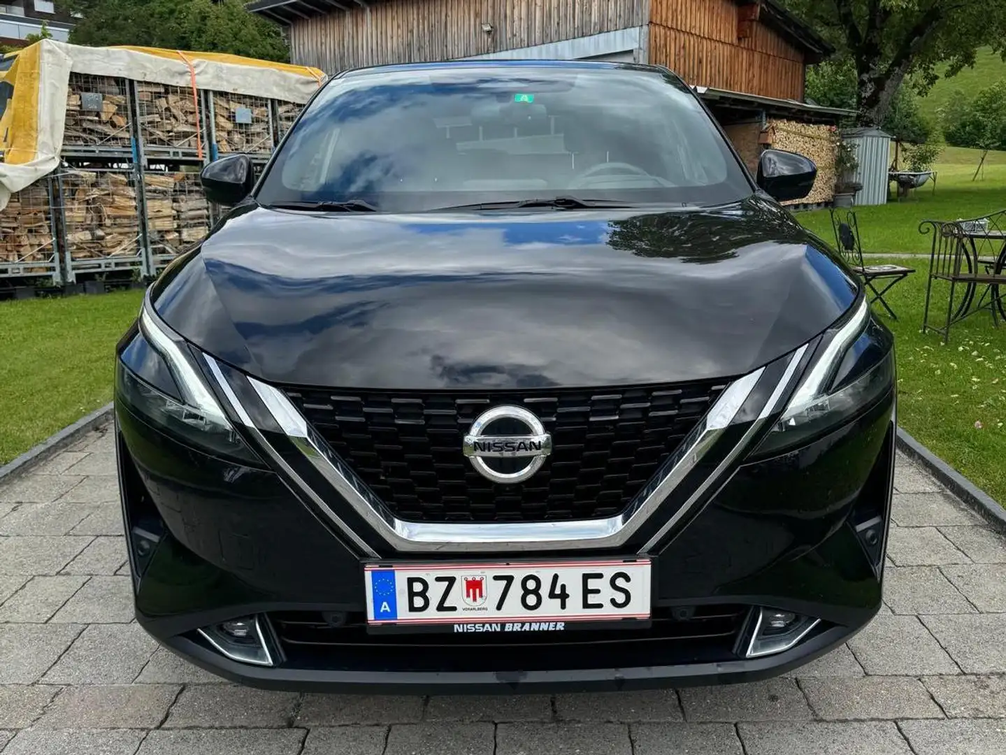 Nissan Qashqai Qashqai J12 tekna 1,3 DIG-T 158PS Xtronic 4x4 Schwarz - 2