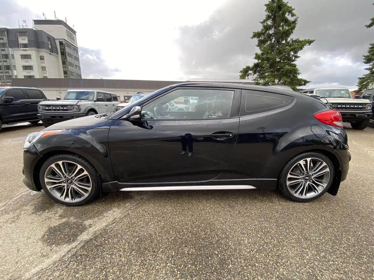 Hyundai VELOSTER photo Hyundai VELOSTER