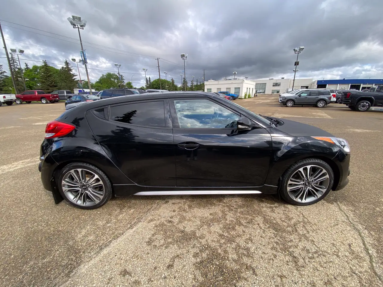 Hyundai VELOSTER photo Hyundai VELOSTER