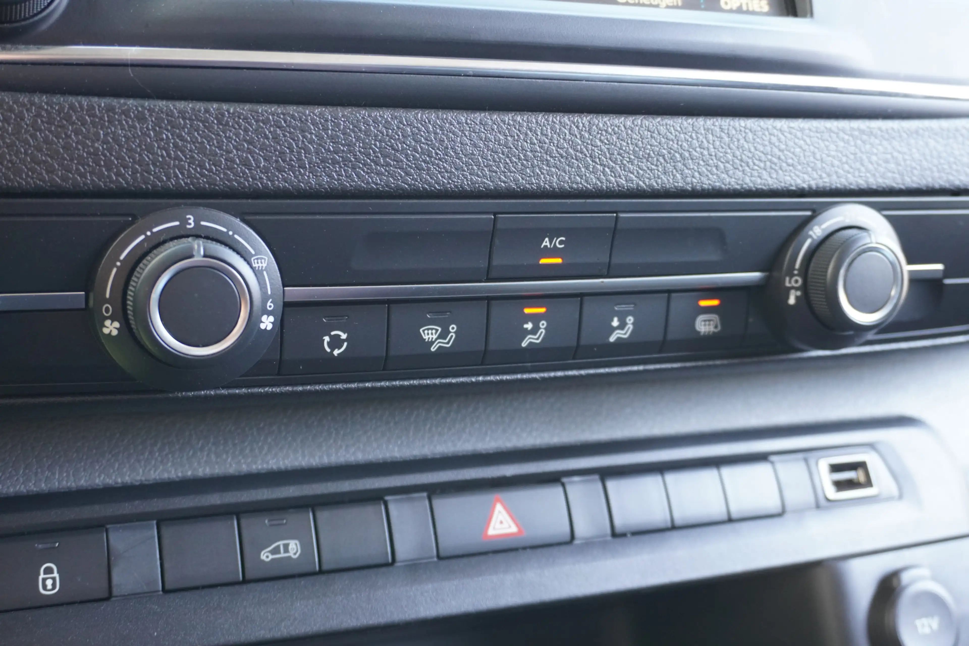 Peugeot Expert 2.0 BlueHDI L2 145PK AUTOMAAT EURO 6 - Airco - PDC — photo 11
