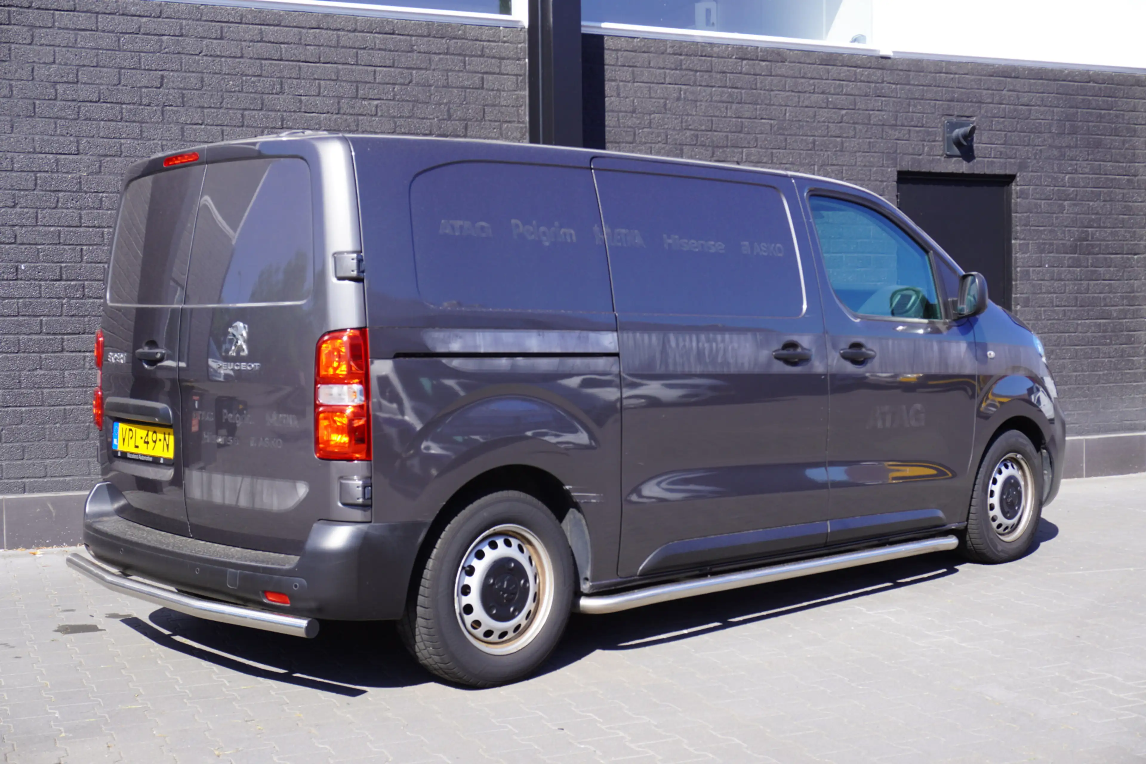 Peugeot Expert 2.0 BlueHDI L2 145PK AUTOMAAT EURO 6 - Airco - PDC — photo 2