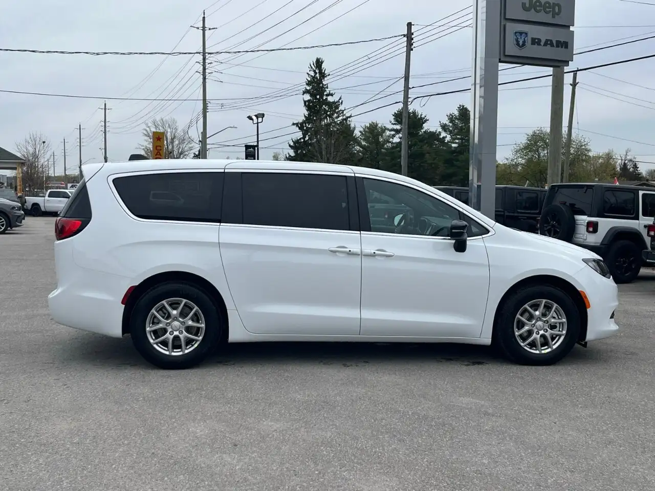 Chrysler Grand Caravan снимка Chrysler Grand Caravan