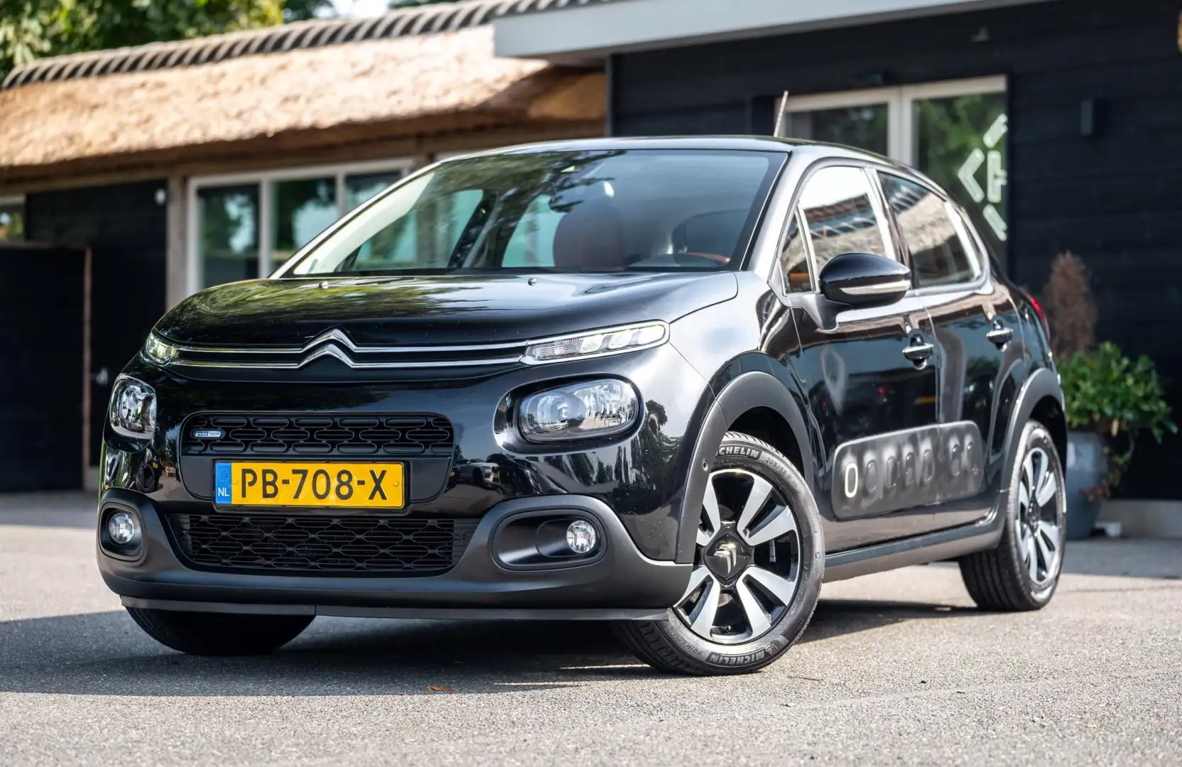 Citroen C3 1.2 110 PK Shine Half Leder I Climate I Cruise I P Noir - 1