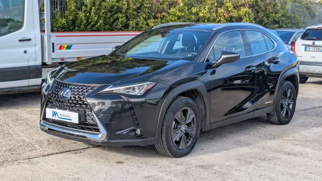 Lexus Ux view 2