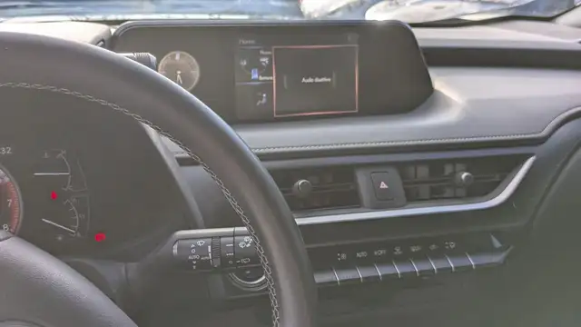 Lexus Ux view 11