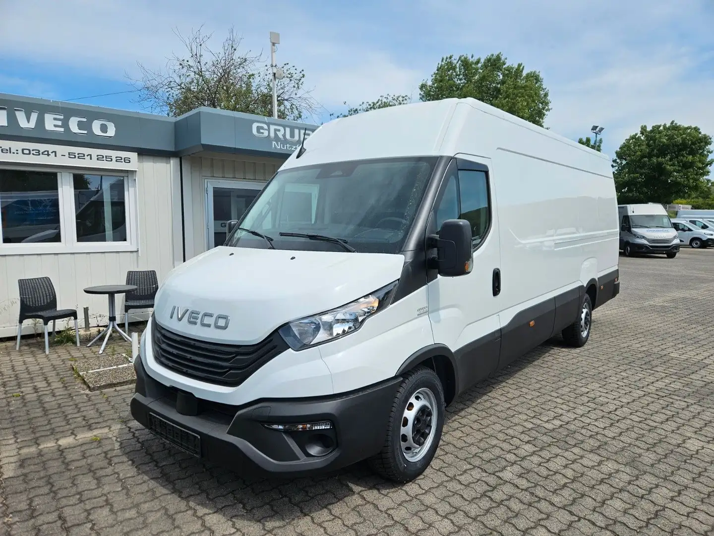 Iveco Daily 35S16H 3.0A8 V Y Weiß - 1