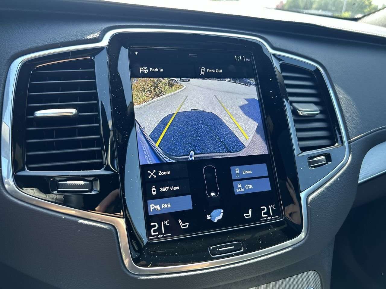 2022 Volvo XC90 R-Design Fully Loaded | Advanced Package | Climate thumb 25