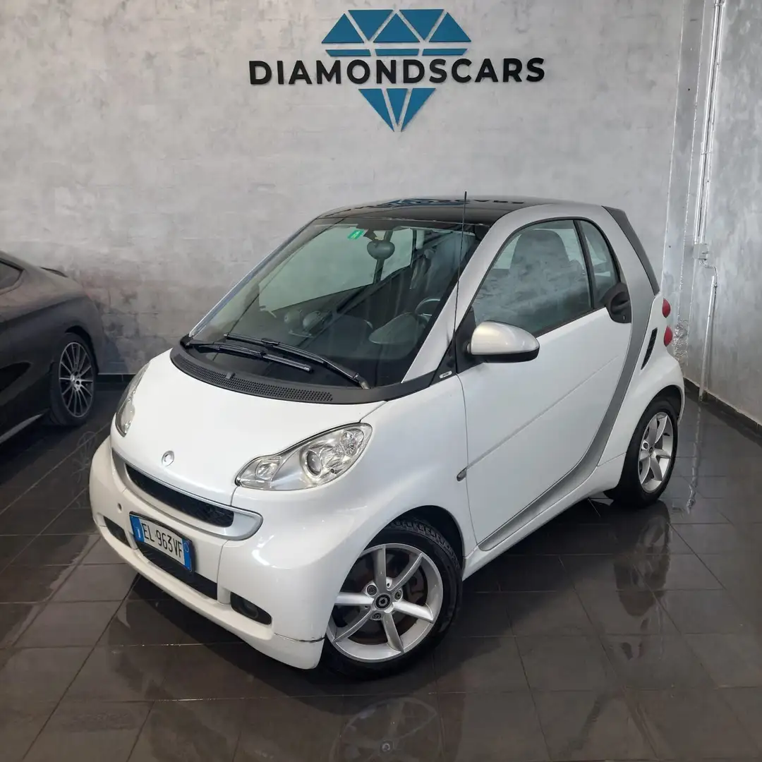 smart forTwo fortwo 1000 52 kW coupé pure Bianco - 1